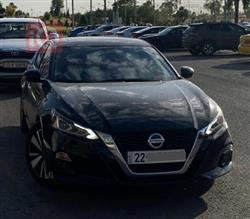 نيسان ألتيما